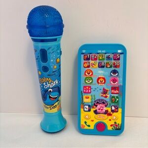 Baby Shark Musical Toy Microphone & Pinkfong Baby Shark Interactive Smartphone
